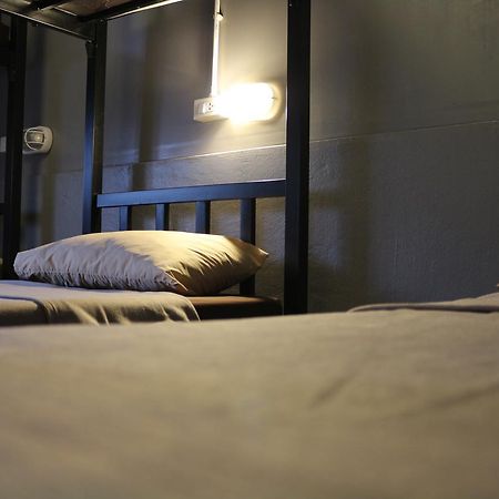 Ama Phuket Hostel Esterno foto