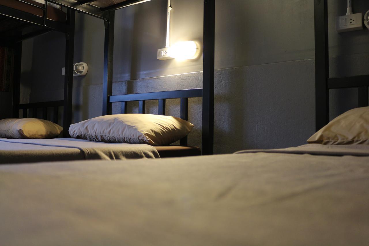 Ama Phuket Hostel Esterno foto