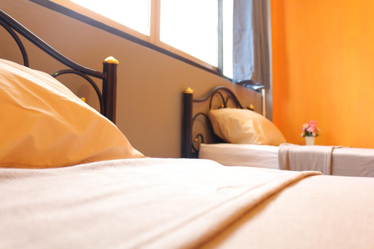 Ama Phuket Hostel Esterno foto
